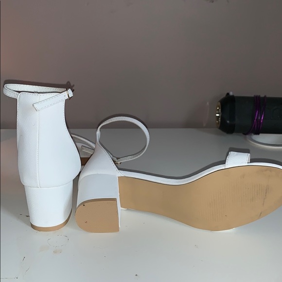 White Ardene heels - Picture 2 of 3